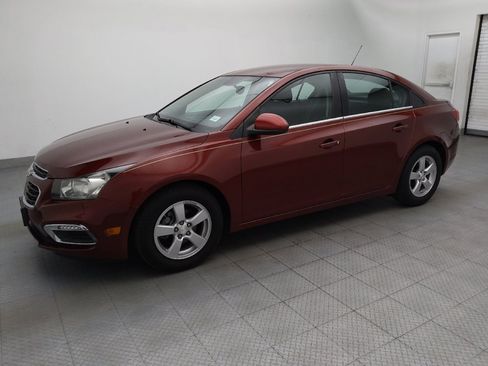 Used 2015 Chevrolet Cruze LT w/ Technology Package FWD image 2