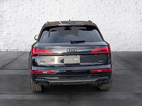 Certified 2025 Audi Q5 2.0T Premium w/ Convenience Plus Package image 6