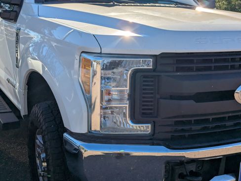 Used 2017 Ford F250 XL w/ Power Equipment Group image 5