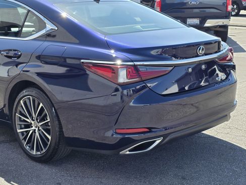 Used 2022 Lexus ES 350 w/ Premium Package image 10