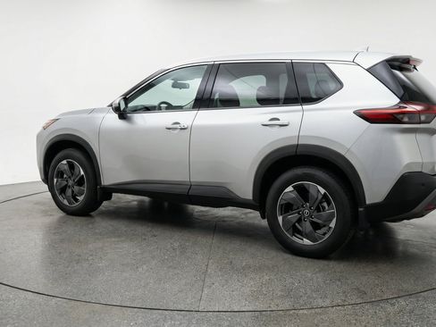 Used 2025 Nissan Rogue SV AWD/4WD image 6