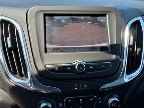 Used 2024 Chevrolet Equinox LT FWD image 8