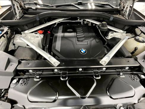Used 2020 BMW X5 xDrive40i w/ Premium Package image 12