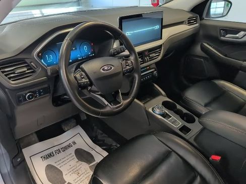 Certified 2024 Ford Escape Platinum AWD/4WD image 10