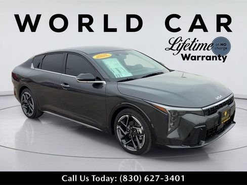 New 2025 Kia K4 GT-Line image 1