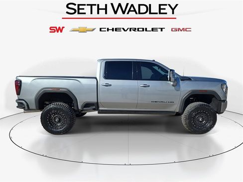 Used 2024 GMC Sierra 2500 Denali Ultimate image 8
