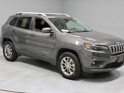 Used 2020 Jeep Cherokee Latitude Plus w/ Comfort/Convenience Group