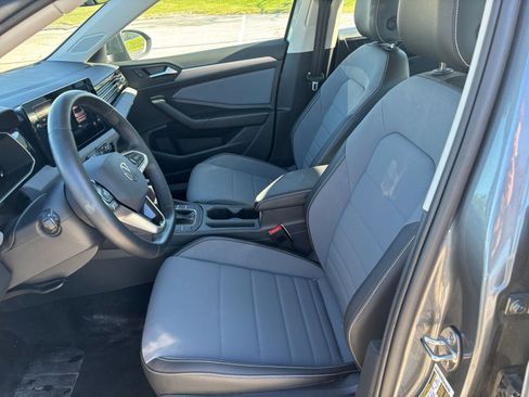 Used 2025 Volkswagen Jetta SE image 25