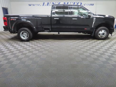 Used 2025 Ford F350 Platinum w/ Platinum Plus Package AWD/4WD image 2