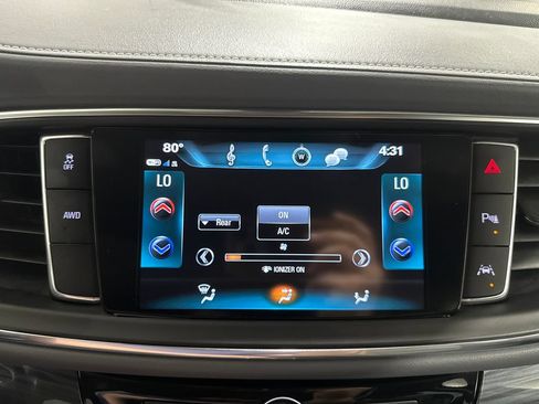Used 2018 Buick Enclave Premium AWD/4WD image 34
