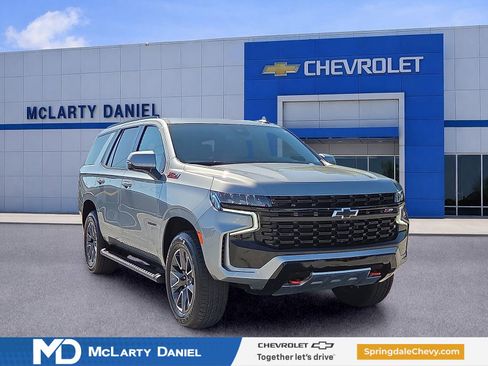 Used 2024 Chevrolet Tahoe Z71 w/ Luxury Package AWD/4WD image 1