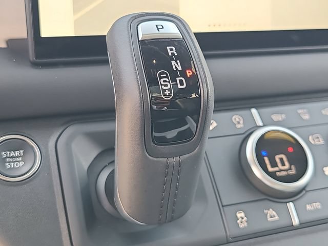 Used 2025 Land Rover Defender 110 S AWD/4WD image 28