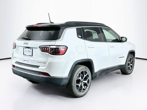 Used 2025 Jeep Compass Limited AWD/4WD image 9