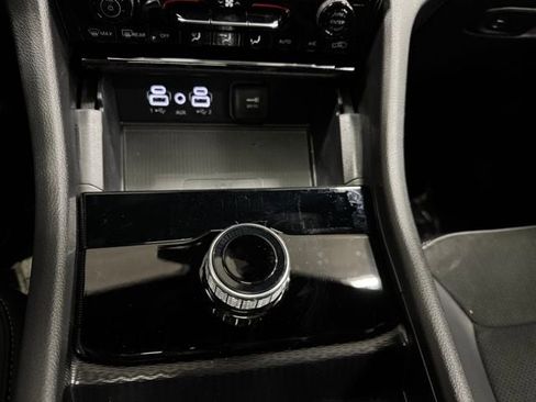 New 2025 Jeep Grand Cherokee Altitude image 25