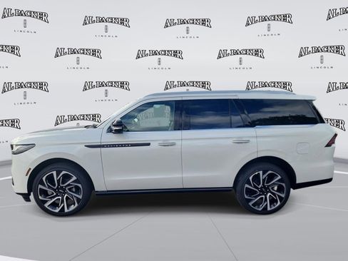 New 2026 Lincoln Navigator Black Label AWD/4WD image 2