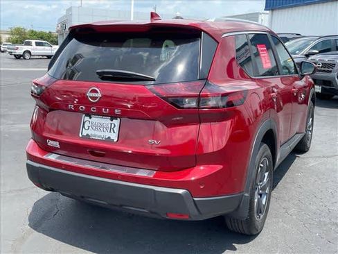 Used 2024 Nissan Rogue SV w/ SV Premium Package FWD image 3