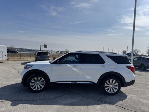 Used 2023 Ford Explorer Limited w/ Limited Technology Package image 5