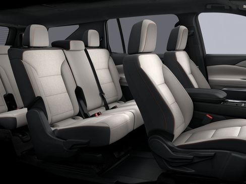 New 2026 Chevrolet Traverse LT w/ LPO, Floor Liner Package FWD image 6
