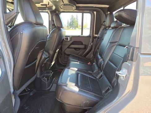 Used 2021 Jeep Gladiator Overland w/ Uconnect 4C Nav & Sound Group AWD/4WD image 30