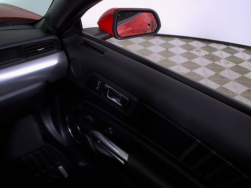 Used 2022 Ford Mustang Premium image 23