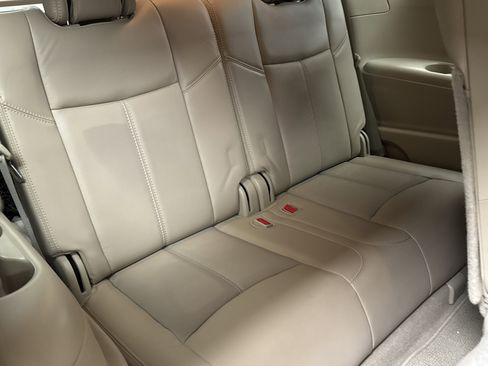 Used 2013 Nissan Pathfinder SL image 18