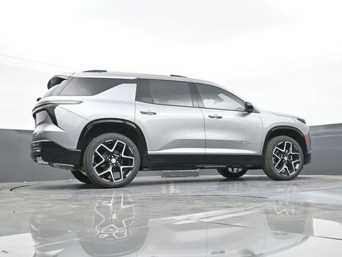 New 2026 Chevrolet Traverse High Country w/ LPO, Floor Liner Package FWD image 49