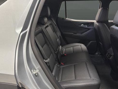 New 2026 Chevrolet Equinox LT w/ Convenience Package II image 1