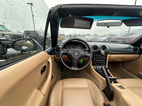 Used 2000 MAZDA MX-5 Miata image 15