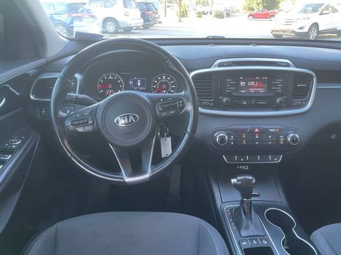 Used 2016 Kia Sorento AWD w/ LX Convenience Package image 24