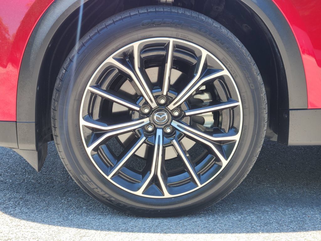 Certified 2025 MAZDA CX-70 Plug-In Hybrid w/ Premium Plus AWD/4WD image 8