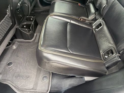 Used 2025 Jeep Gladiator Sport AWD/4WD image 27
