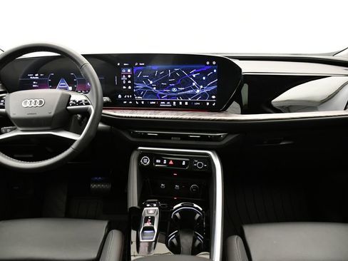 Used 2025 Audi Q5 Premium Plus w/ Premium Plus AWD/4WD image 19