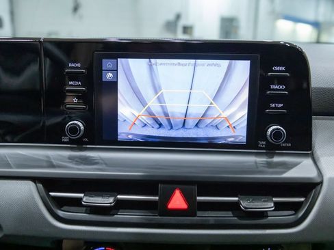 Used 2025 Kia Seltos LX AWD/4WD image 21