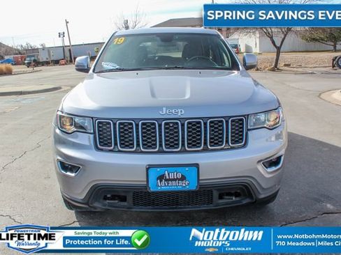 Used 2019 Jeep Grand Cherokee Laredo image 5