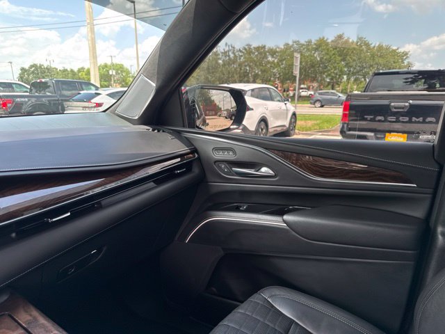 Used 2022 Cadillac Escalade Sport Platinum AWD/4WD image 28