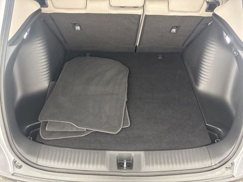 Certified 2026 Honda HR-V LX image 32