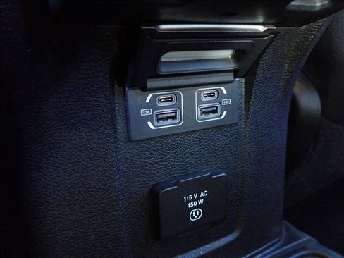 Used 2021 Jeep Wrangler Unlimited Sahara image 9