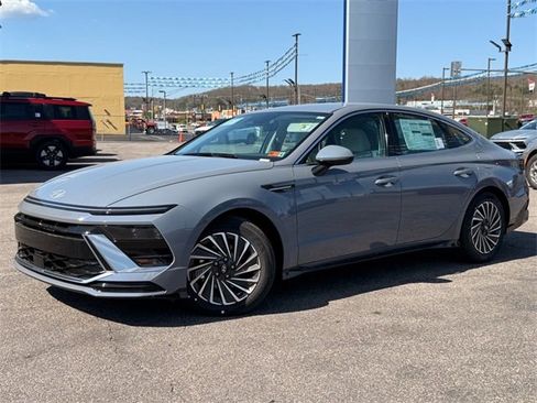 New 2025 Hyundai Sonata SEL image 2