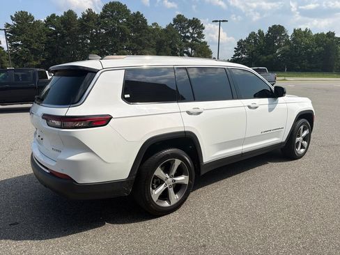 Used 2022 Jeep Grand Cherokee L Limited AWD/4WD image 10