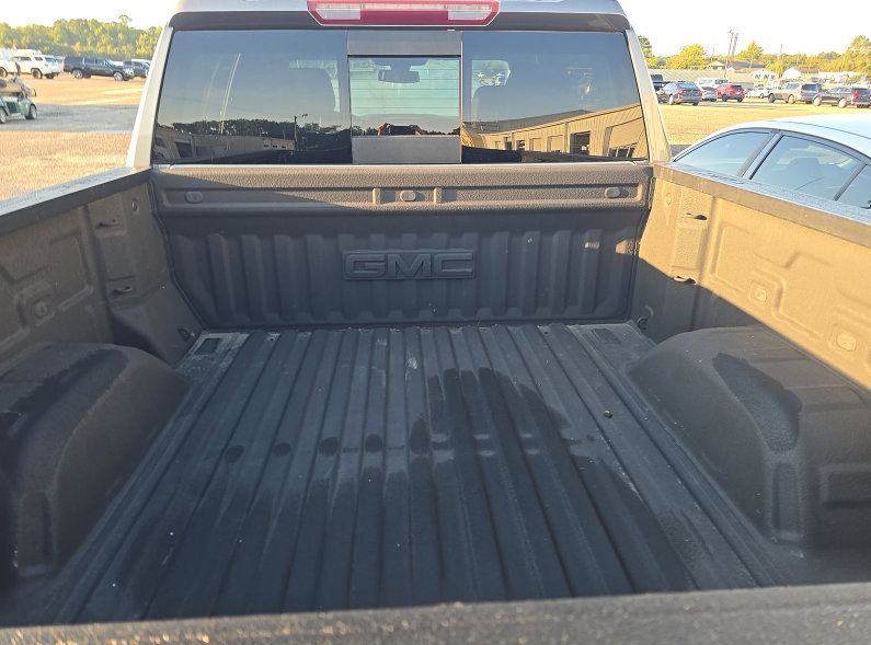 Used 2020 GMC Sierra 1500 SLT w/ SLT Premium Plus Package AWD/4WD image 6
