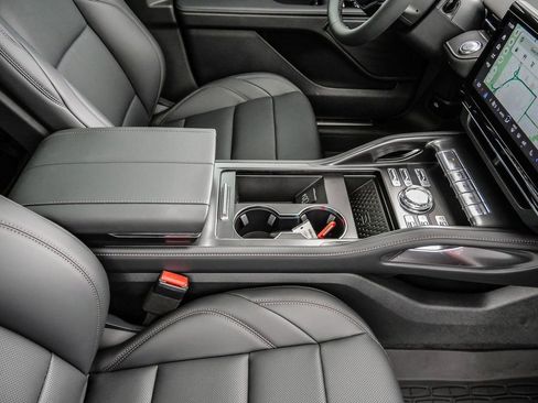 New 2026 Lincoln Nautilus Premier w/ Equipment Group 102A image 19