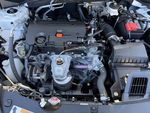 Used 2025 Honda HR-V LX image 27