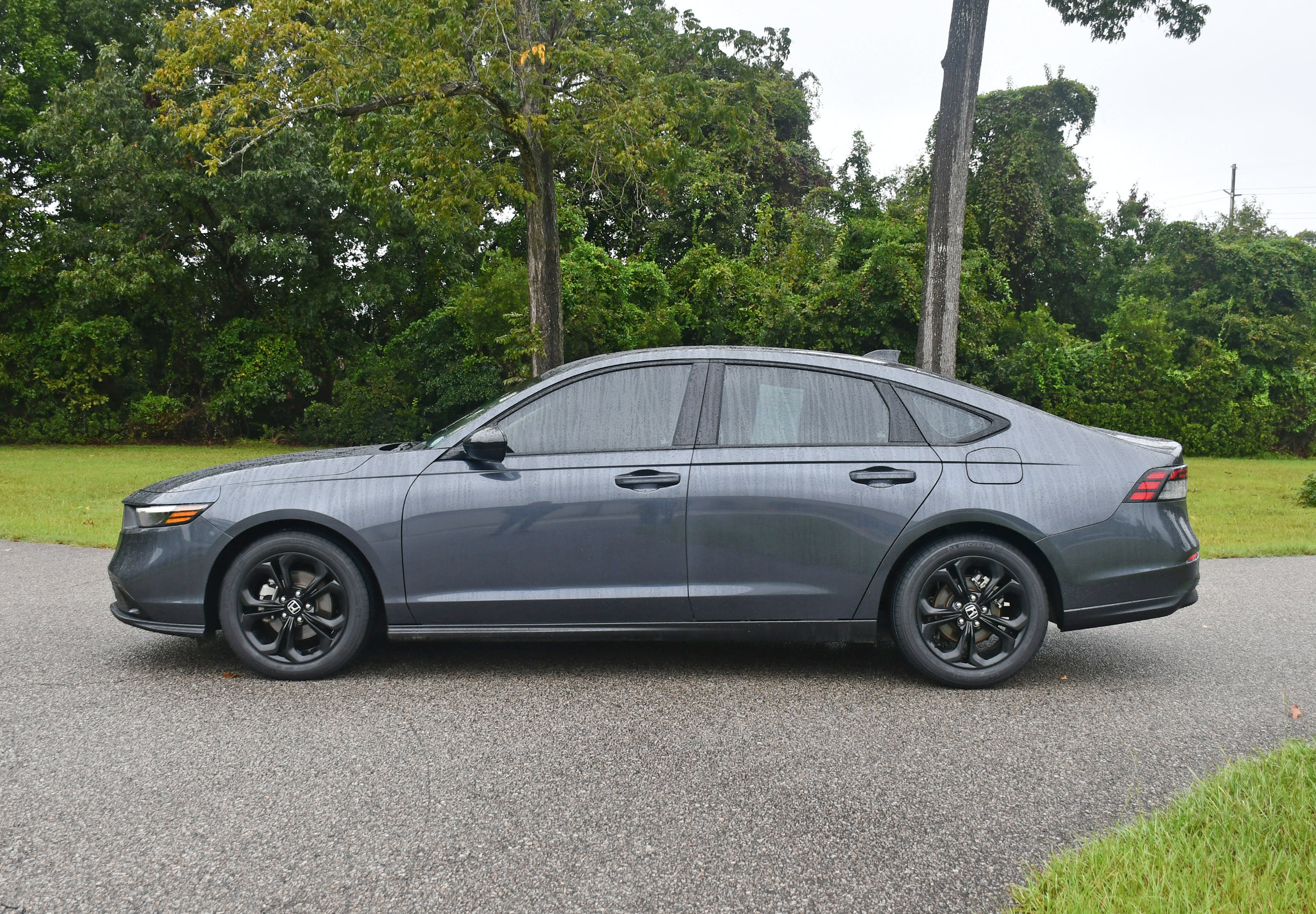 Used 2025 Honda Accord SE image 2