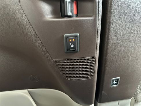 Used 2018 Chrysler Pacifica Touring-L Plus image 47