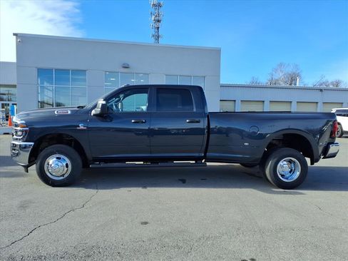 New 2026 RAM 3500 Tradesman image 7