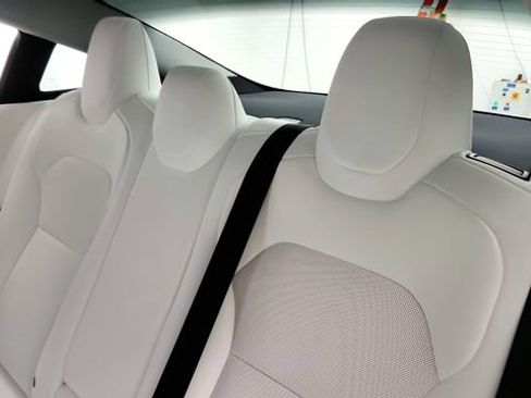 Used 2025 Tesla Model 3 Long Range RWD image 42