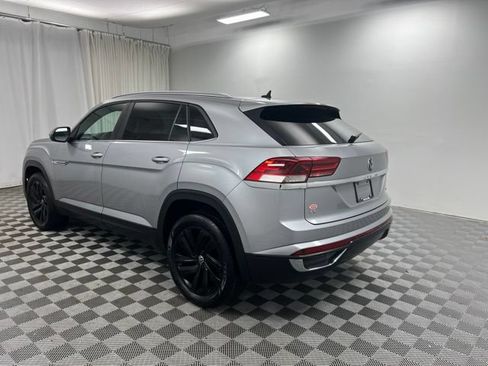 Used 2022 Volkswagen Atlas Cross Sport SE w/ Panoramic Sunroof Package AWD/4WD image 4