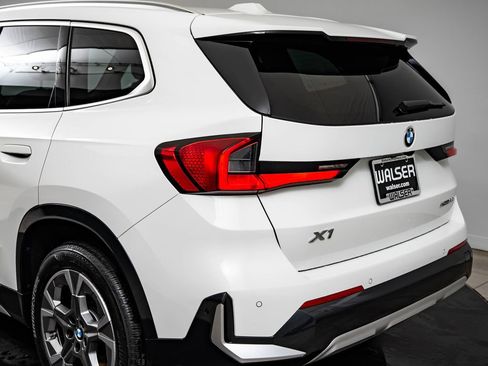 Used 2025 BMW X1 xDrive28i AWD/4WD image 18