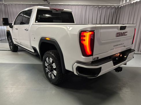 Used 2024 GMC Sierra 2500 Denali w/ Denali Reserve Package image 5