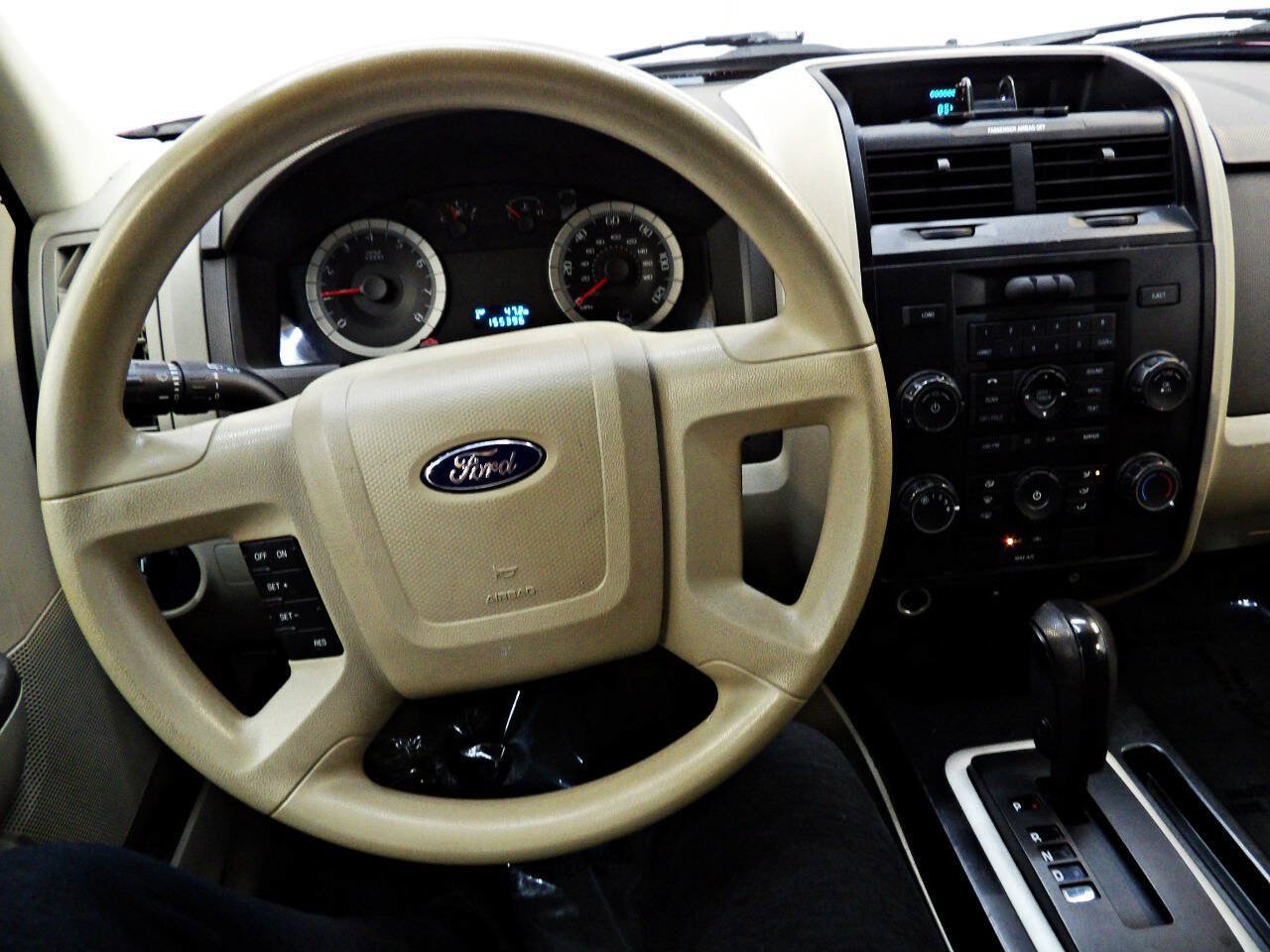 Used 2009 Ford Escape XLS FWD image 16